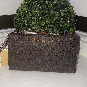 NWT MICHAEL KORS WALLET